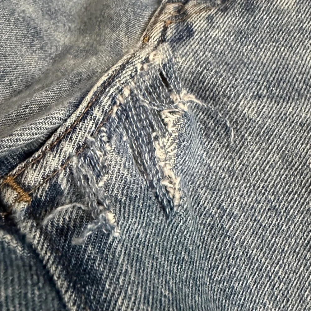 J crew Classic jean in light wash 34x30